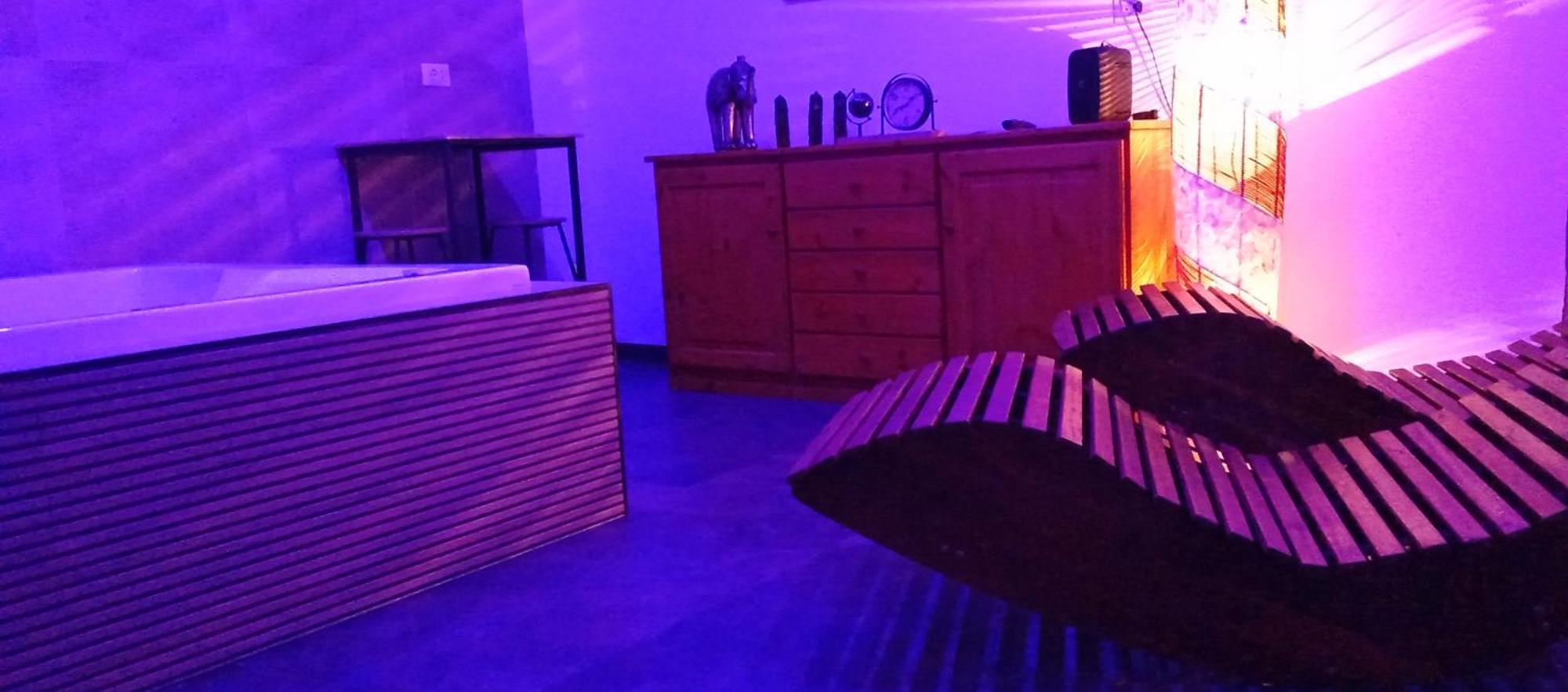 Big Mama Jungle Rooms Terracina Room photo