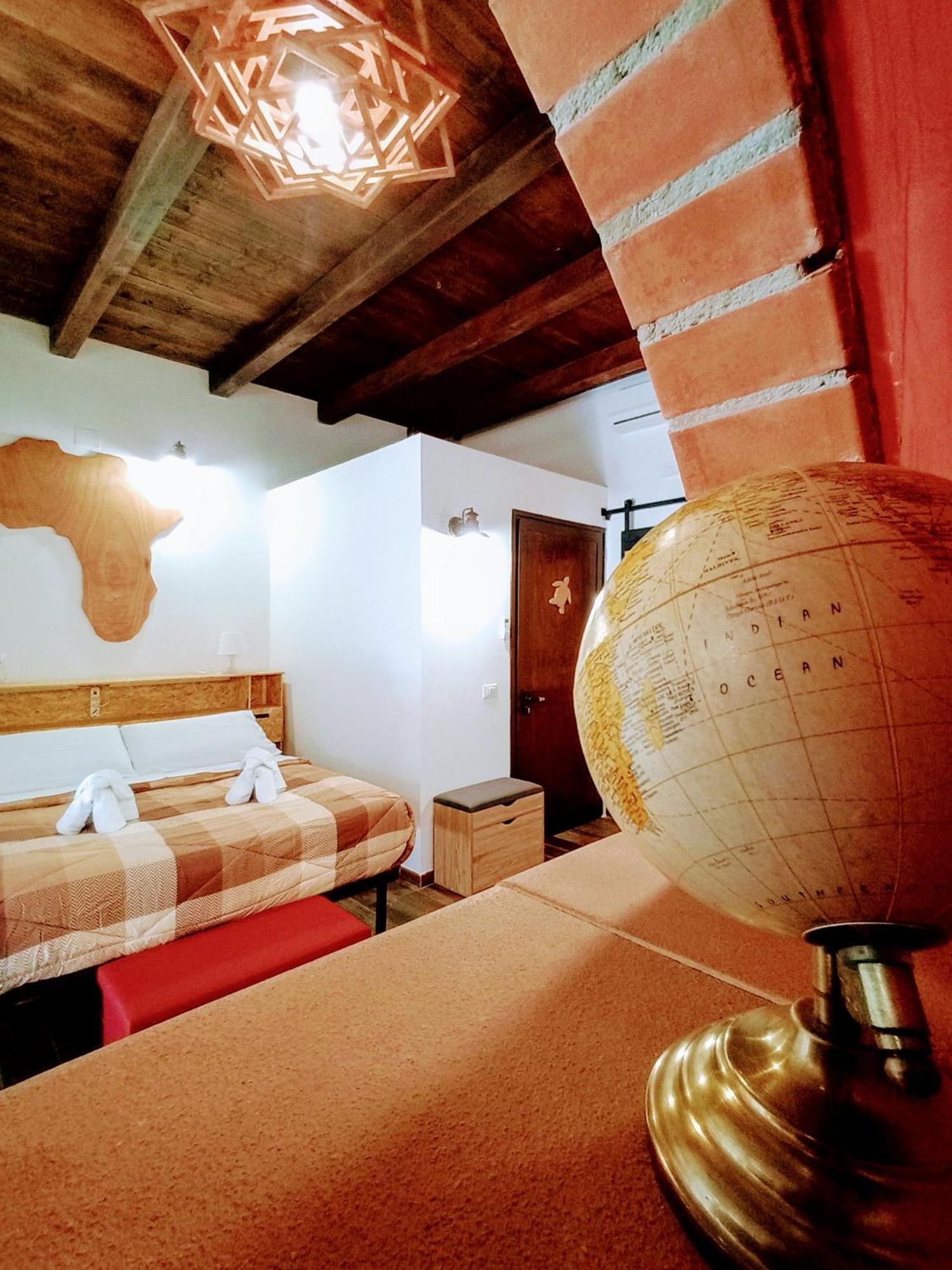 Big Mama Jungle Rooms Terracina Exterior photo